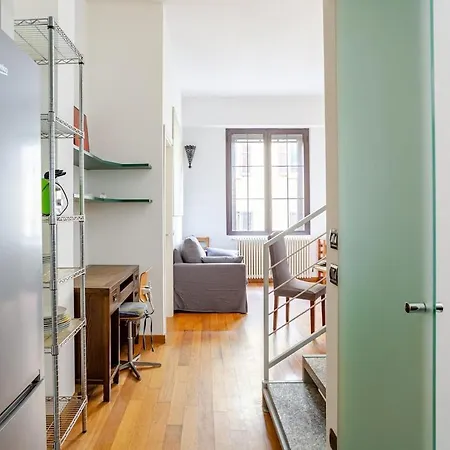 Cozy Loft In The Heart Of Isola District Μιλάνο